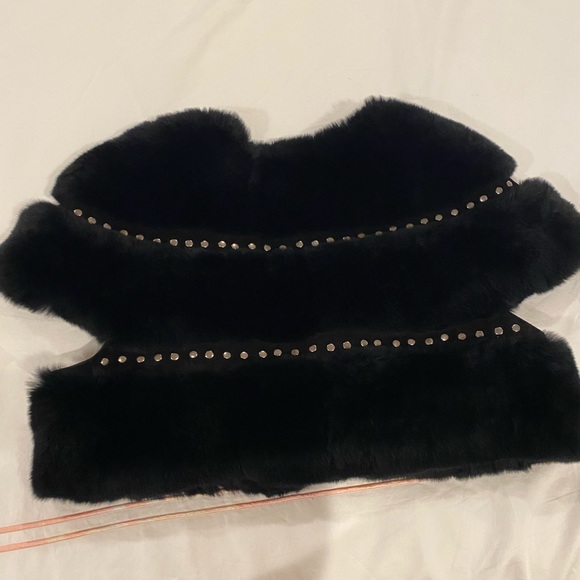 Foravi Rabbit fur black cropped studded shrug - Picture 2 of 4